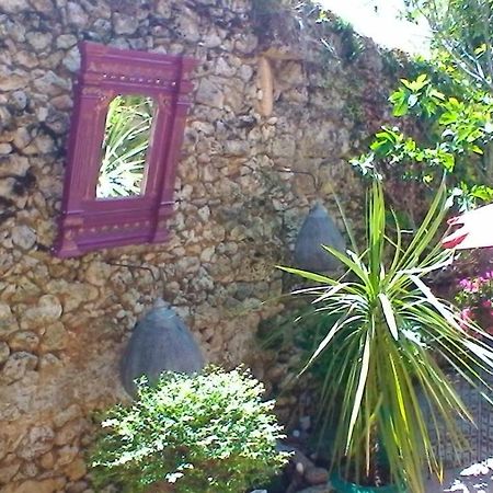 Le Domaine De La Lezardiere B&B Espiet Luaran gambar